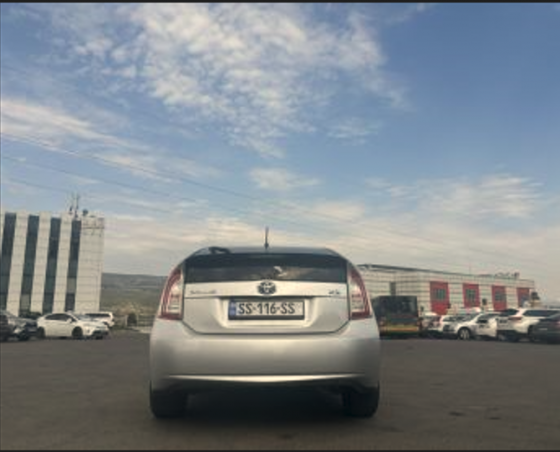 Toyota Prius 2015 Тбилиси