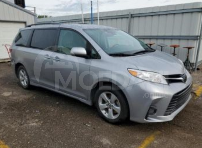 Toyota Sienna 2018 Тбилиси - изображение 3