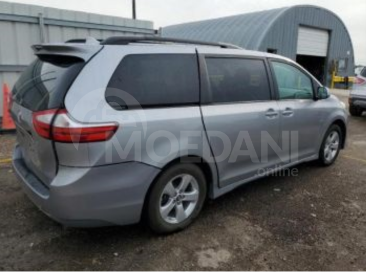 Toyota Sienna 3.5L 2018 Тбилиси - изображение 6