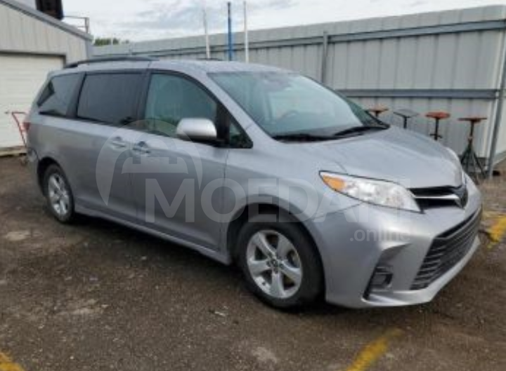 Toyota Sienna 3.5L 2018 Тбилиси - изображение 3
