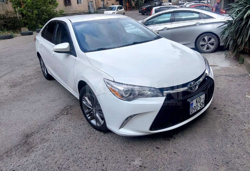Toyota Camry 2.5L 2015 Тбилиси - изображение 1