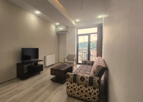 ქირავდება 2 ოთახიანი ბინა 70მ² 13/13 სართ თბილისი