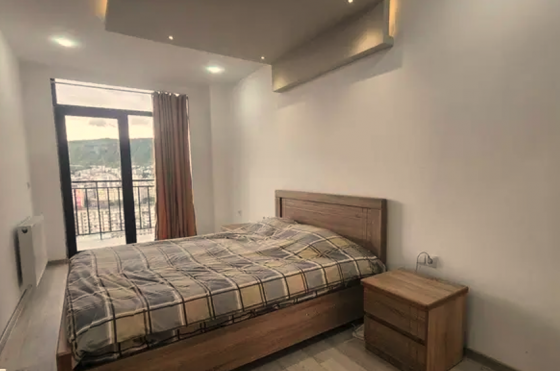 ქირავდება 2 ოთახიანი ბინა 70მ² 13/13 სართ თბილისი