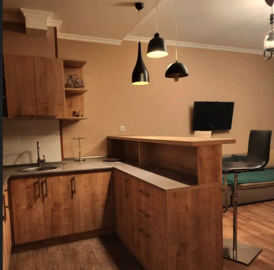 ქირავდება 2 ოთახიანი ბინა 60მ² 7/10 სართ თბილისი