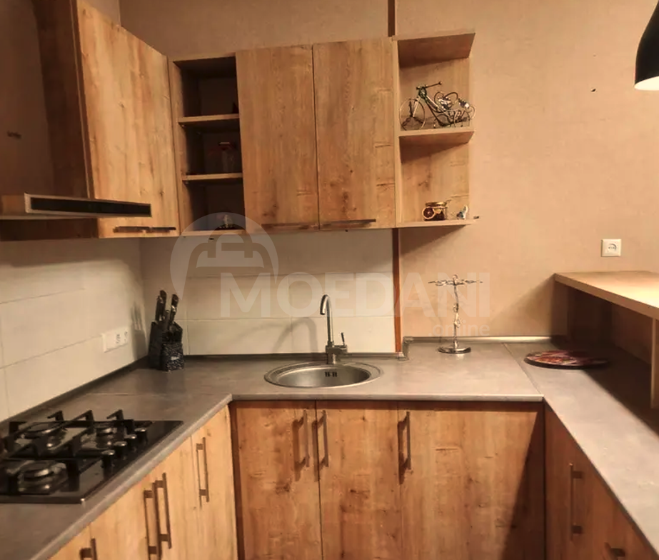 ქირავდება 2 ოთახიანი ბინა 60მ² 7/10 სართ თბილისი - photo 1