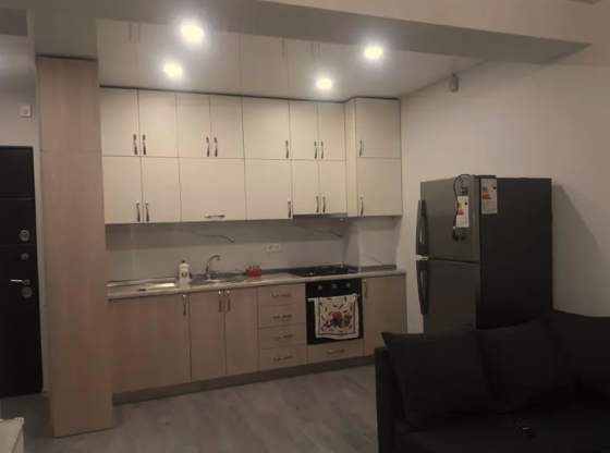 ქირავდება 2 ოთახიანი ბინა 62მ² 8/23 სართ თბილისი