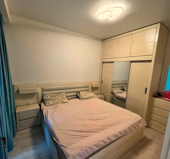 ქირავდება 2 ოთახიანი ბინა 50მ² 9/11 სართ თბილისი