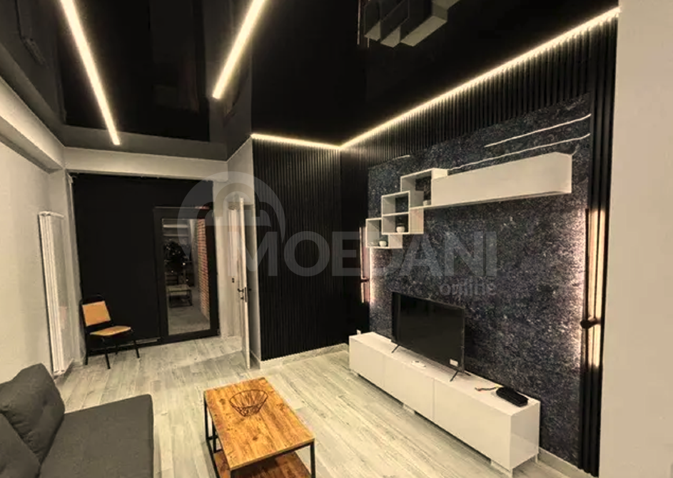 ქირავდება 2 ოთახიანი ბინა 50მ² 13/18 სართ თბილისი - photo 1