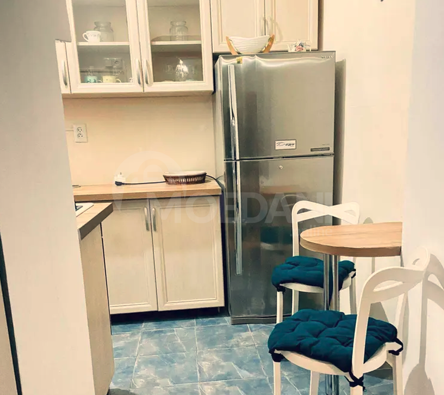 Сдам 2-комн. квартиру 55м² 2/4 эт. Тбилиси - изображение 4