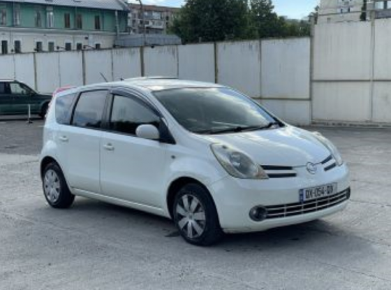 Nissan Tiida 2005 თბილისი