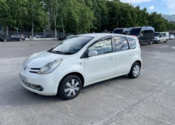 Nissan Tiida 2005 Тбилиси