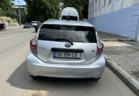 Toyota Aqua 2013 Тбилиси