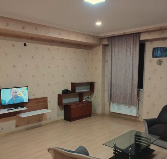 ქირავდება 3 ოთახიანი ბინა 95მ² 2/5 სართ თბილისი