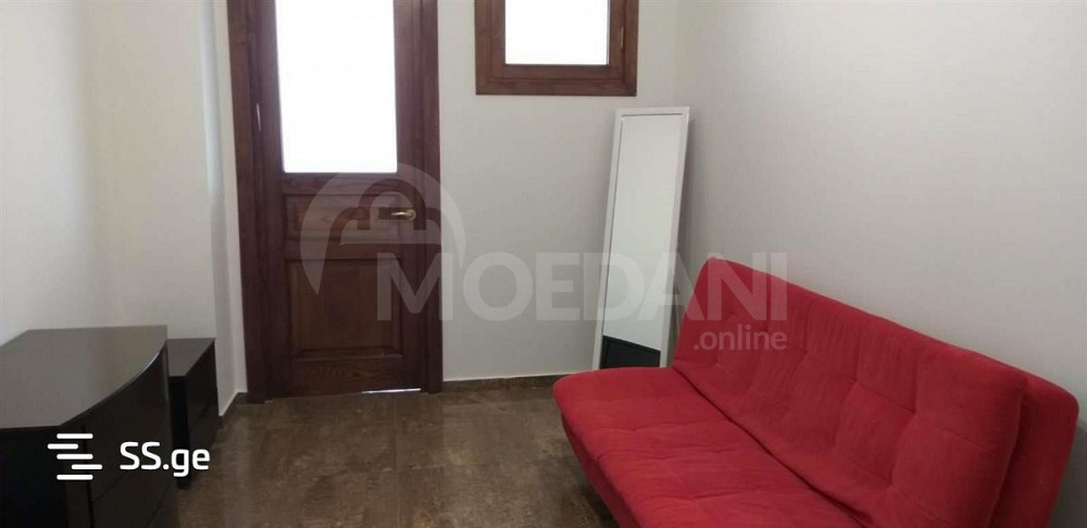 იყიდება 4 ოთახიანი ბინას 160მ² 4/4 სართ თბილისი - photo 1