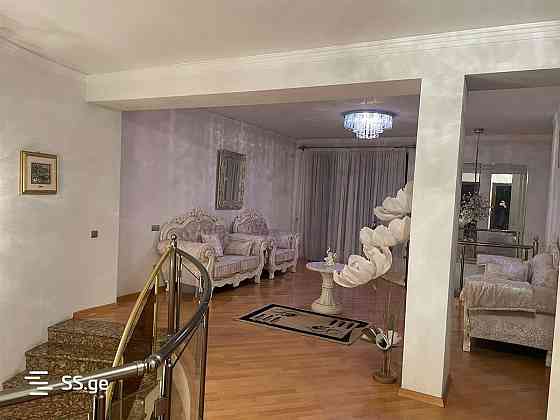ქირავდება 6 ოთახიანი ბინა ვაკეში Тбилиси