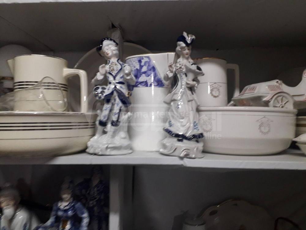 Figures from Belgium Tbilisi - photo 1