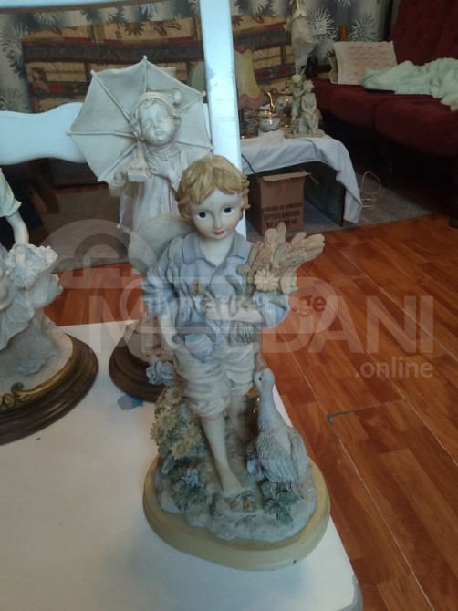 Figures from Belgium Tbilisi - photo 1