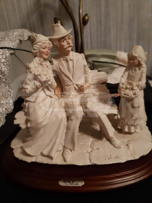 Figures from Belgium Tbilisi - photo 1