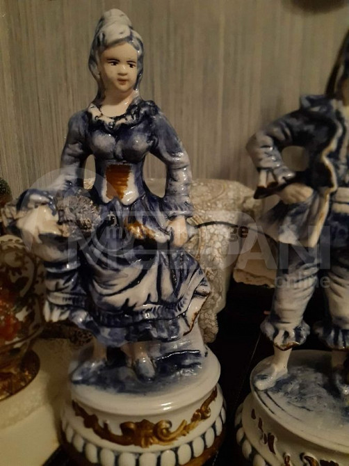 Figures from Belgium Tbilisi - photo 1