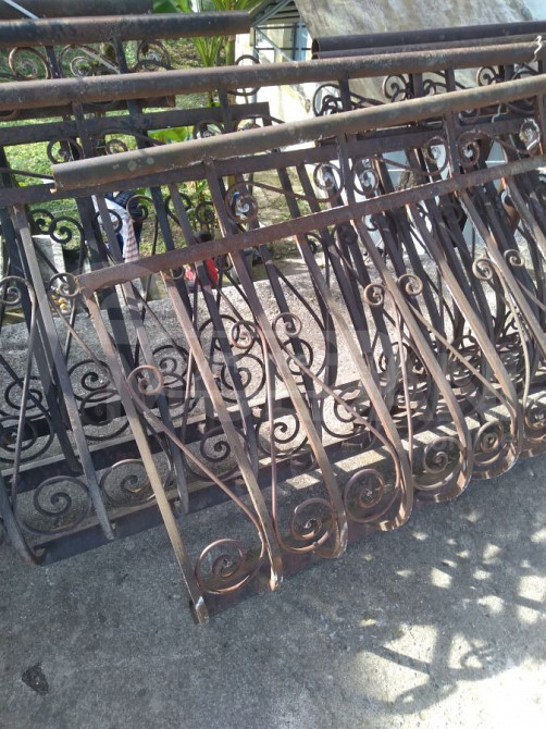 მასიური რკინის მოაჯირები არის 22მეტრი თბილისი - photo 1