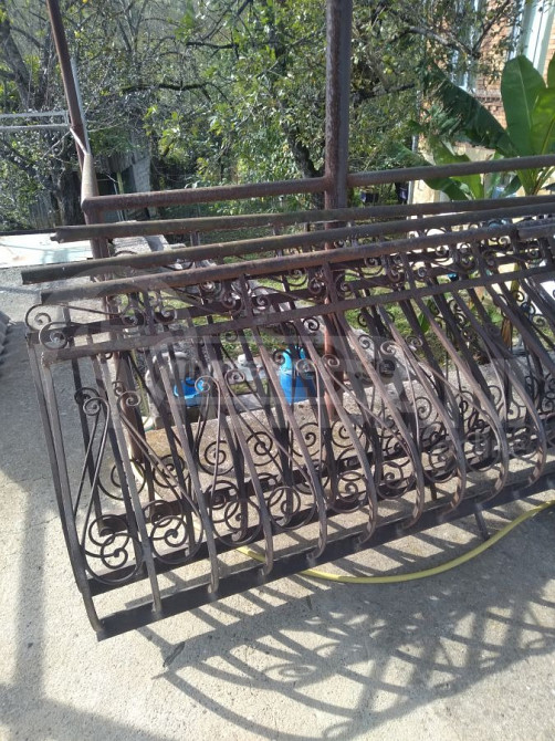 მასიური რკინის მოაჯირები არის 22მეტრი თბილისი - photo 2