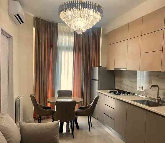 ქირავდება 2 ოთახიანი ბინა 40მ² 8/11 სართ თბილისი