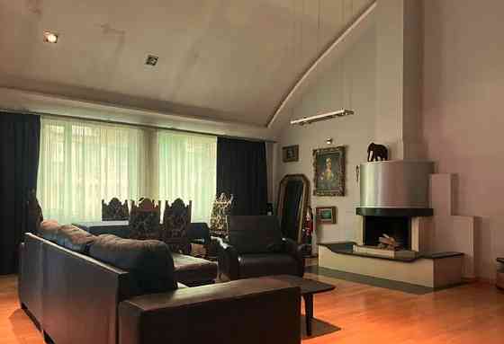 Apartments For Rent six-room 260м² 5/5 floor Tbilisi