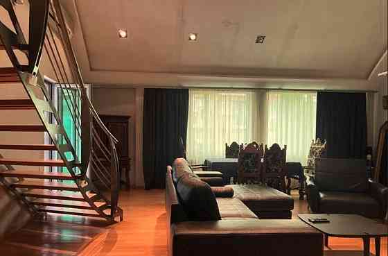 Apartments For Rent six-room 260м² 5/5 floor Tbilisi