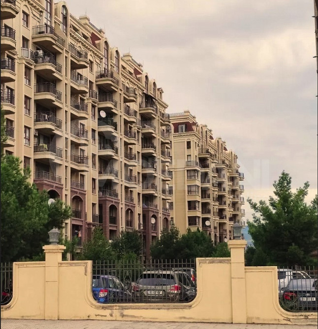 Продам 5-комн. квартиру 137м² 9/10 эт. Тбилиси - изображение 1