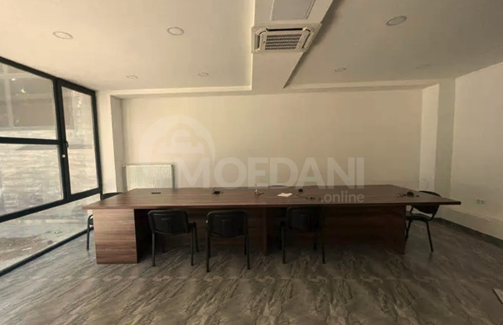 Сдается универсальное коммерческое помещение на Сабуртало Тбилиси - изображение 4