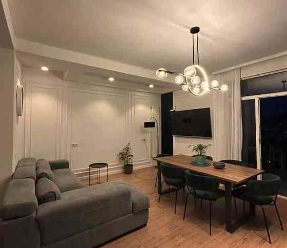 იყიდება 4 ოთახიანი ბინას 120მ² 8/11 სართ თბილისი