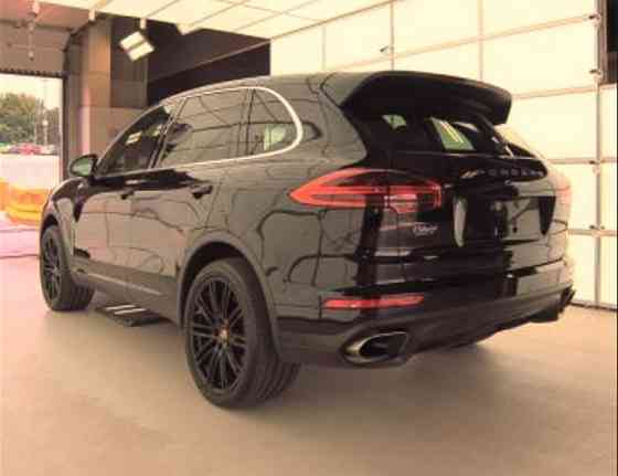 Porsche Cayenne 2016 Тбилиси