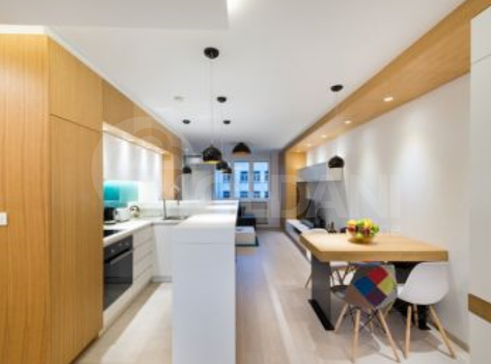 Apartments For Rent five-room 235м² 6/6 floor Tbilisi - photo 2