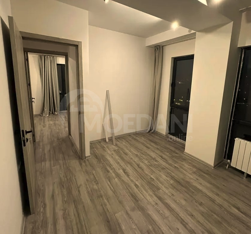 იყიდება 3 ოთახიანი ბინას 96მ² 8/8 სართ თბილისი - photo 2