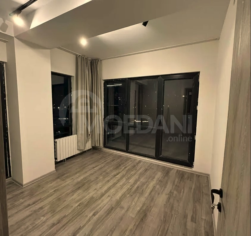 იყიდება 3 ოთახიანი ბინას 96მ² 8/8 სართ თბილისი - photo 4