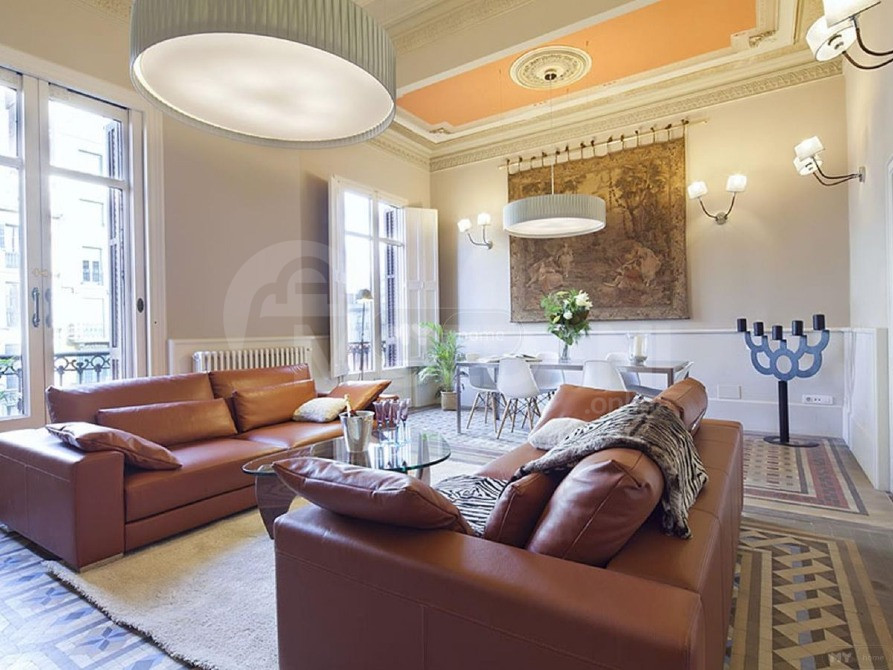 Apartments For Rent five-room 176м² 6/12 floor Tbilisi - photo 1