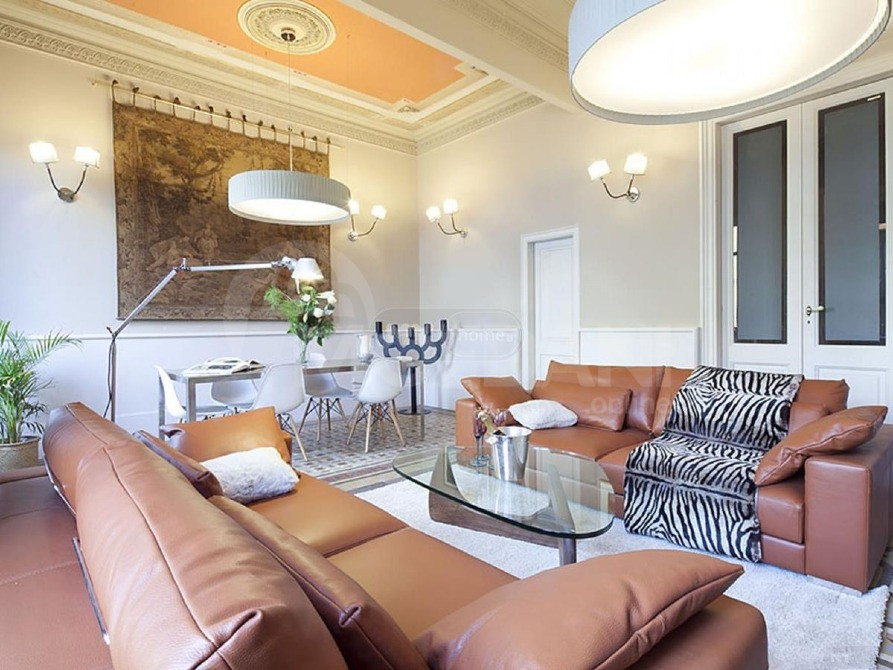 Apartments For Rent five-room 176м² 6/12 floor Tbilisi - photo 2