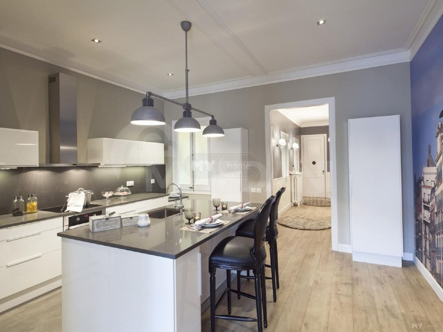 Apartments For Rent five-room 176м² 6/12 floor Tbilisi - photo 3