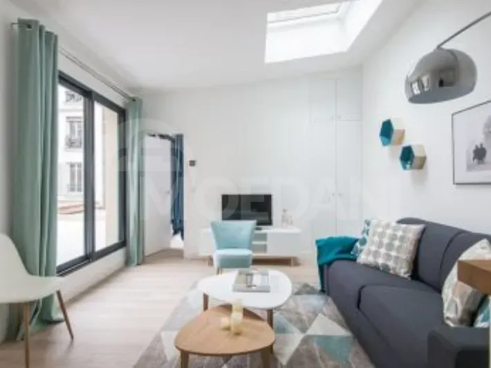 ქირავდება 4 ოთახიანი ბინა 150მ² 4/5 სართ თბილისი - photo 1