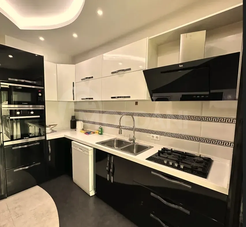 ქირავდება 3 ოთახიანი ბინა 210მ² 8/9 სართ თბილისი - photo 5