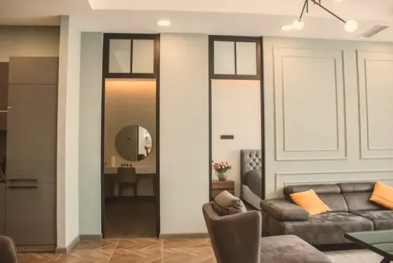 ქირავდება 3 ოთახიანი ბინა 105მ² 13/32 სართ თბილისი