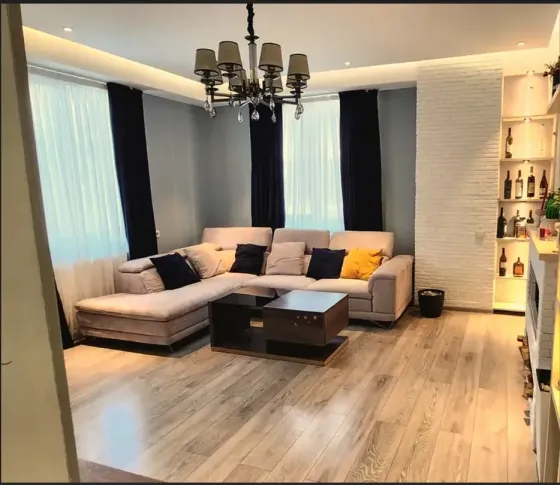 იყიდება 4 ოთახიანი ბინას 104მ² 3/10 სართ თბილისი