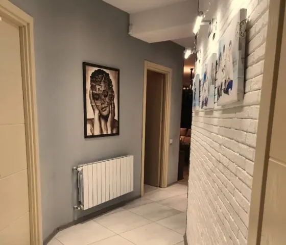 იყიდება 4 ოთახიანი ბინას 104მ² 3/10 სართ თბილისი