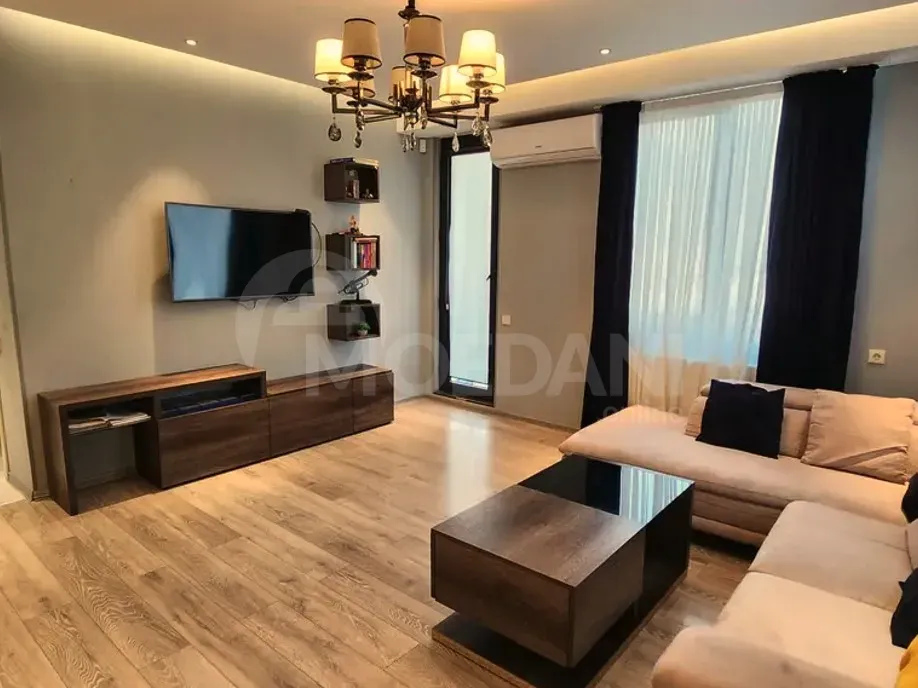 Продам 4-комн. квартиру 104м² 3/10 эт. Тбилиси - изображение 1