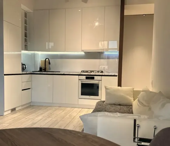 ქირავდება 2 ოთახიანი ბინა 60მ² 3/12 სართ თბილისი