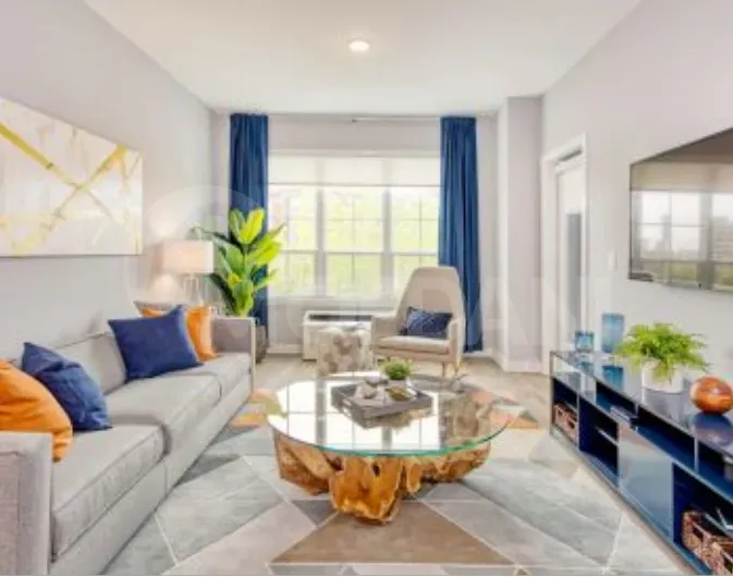 Apartments For Rent five-room 220м² 5/6 floor Tbilisi - photo 1