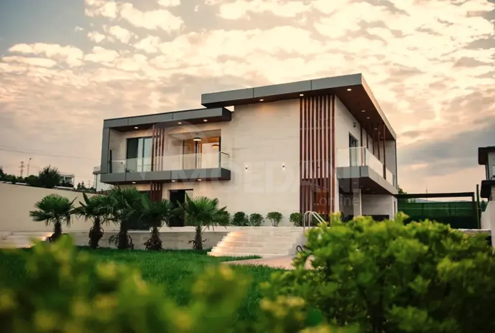 Продам Дом 800м² Тбилиси - изображение 1