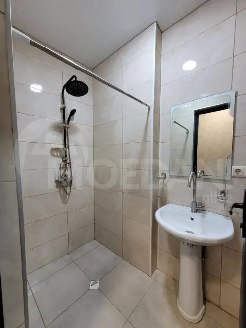 Продам 2-комн. квартиру 45м² 13/13 эт. Батуми - изображение 3