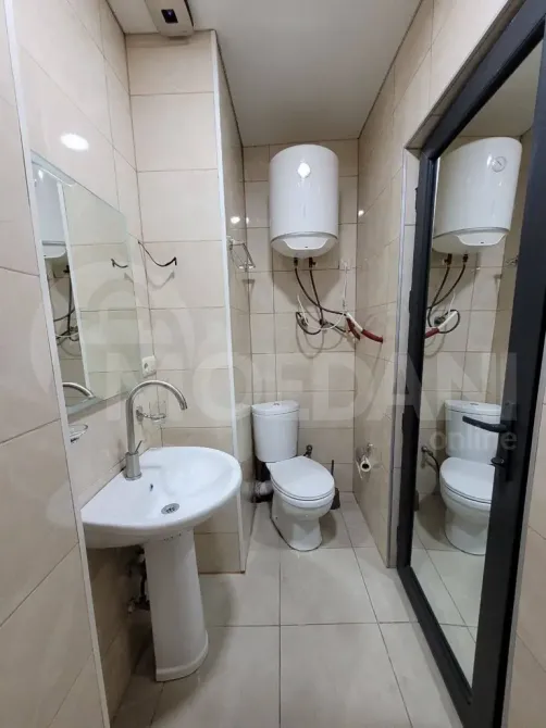 Продам 2-комн. квартиру 45м² 13/13 эт. Батуми - изображение 2