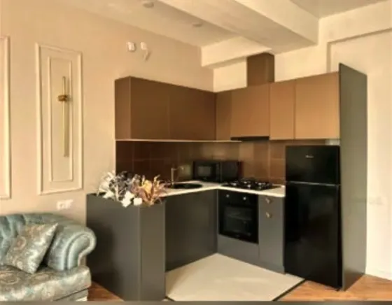 ქირავდება 3 ოთახიანი ბინა 90მ² 11/18 სართ თბილისი